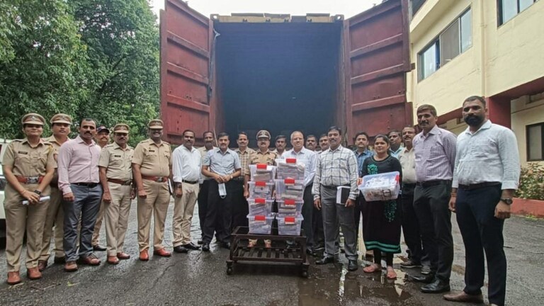 नवी मुंबईच्या क्राईम ब्रँचने केला आंतरराष्ट्रीय ड्रग्ज रॅकेटचा पर्दाफाश; 362 कोटी रुपयांचे हेरॉईन जप्त Mumbai Tak