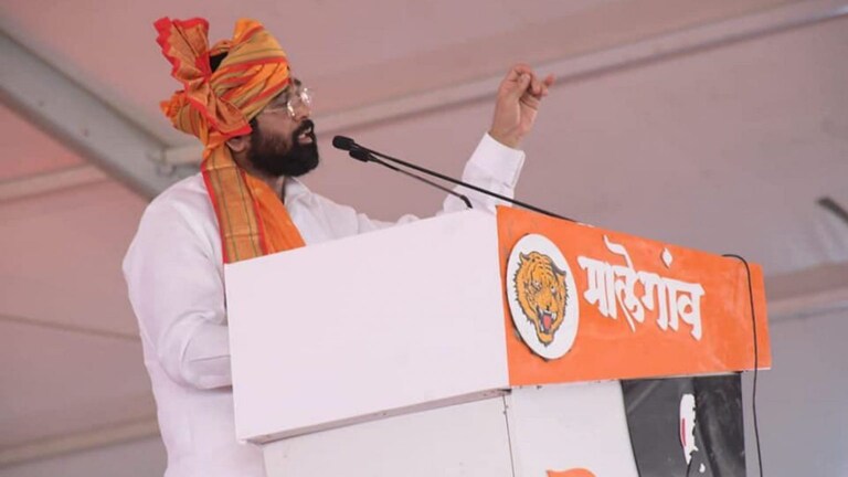 दिल्लीचा आदेश येताच मुख्यमंत्री शिंदेंनी गुंडाळला पहिल्या दिवसाचा महाराष्ट्र दौरा! Mumbai Tak