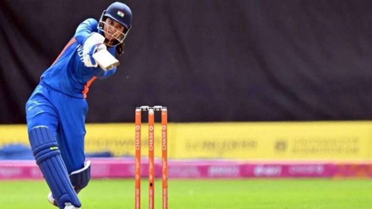 स्मृती मानधनाच्या वादळी खेळीने पाकिस्तानचा धुव्वा, भारताने गाठलं अव्वल स्थान Mumbai Tak