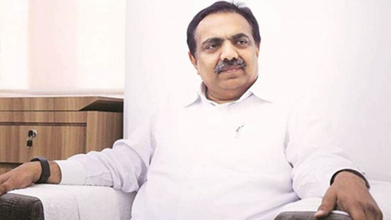 Jayant Patil : ‘ज्या’ शब्दामुळे बाहेर जावं लागलं तोच शब्द पुन्हा वापरत केलं ट्विट, म्हणाले… 16 mlas disqualified ncp jayant patil big statement