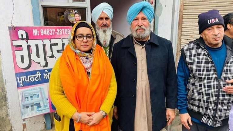 दोन राजकीय बाहुबलींना लोळवलं; जाणून घ्या सिद्धु-मजिठीयांना हरवणाऱ्या ‘आप’च्या पॅडवूमन बद्दल Mumbai Tak