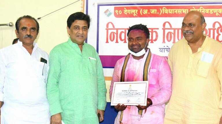 निकाल लागताच अशोक चव्हाणांना सोनिया गांधी, शरद पवार, उद्धव ठाकरेंचा फोन Mumbai Tak