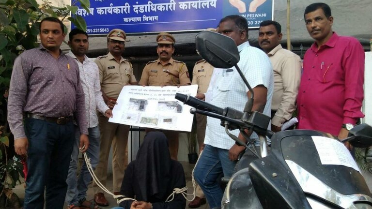 पिस्तुल टेस्ट करण्यासाठी हवेत गोळीबार, आरोपी पोलिसांच्या जाळ्यात Mumbai Tak