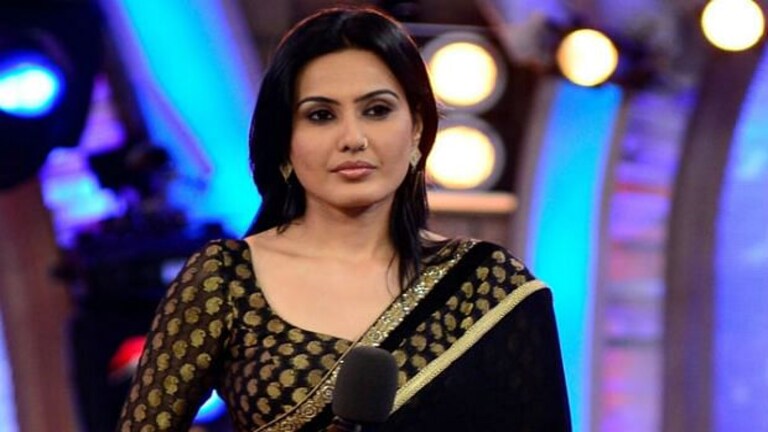 छोट्या पडद्यावरील सुप्रसिध्द अभिनेत्री काम्या पंजाबी दुकानातच विसरली १ लाख रूपये.. पुढे काय घडलं? Mumbai Tak