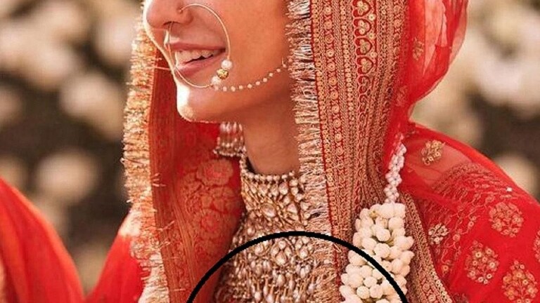 Katrina Kaif : कतरिनाच्या मंगळसूत्राने वेधलं सगळ्यांचं लक्ष, किंमत ऐकून थक्क व्हाल Mumbai Tak