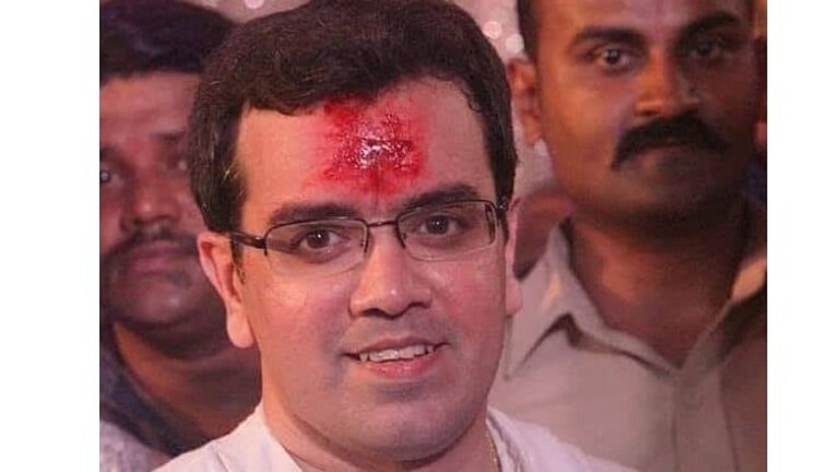 शिवसेनेचे ठाण्याचे जिल्हाप्रमुख केदार दिघेंविरुद्ध गुन्हा; २३ वर्षीय तरुणीचा आरोप काय? mumbaitak