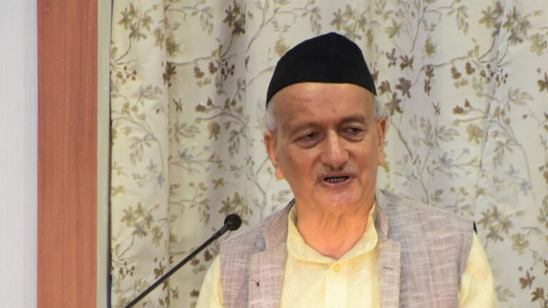 राज्यपालांची काळी टोपी आणि राहुल गांधींचा सवाल, पाहा कोश्यारी का संतापले Mumbai Tak
