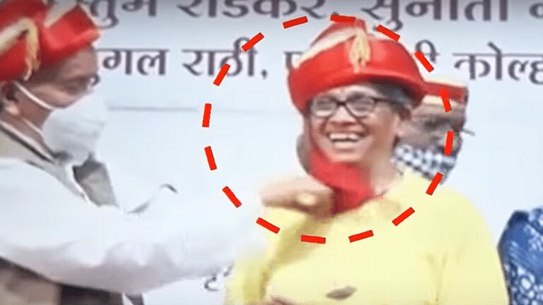 राज्यपालांनी स्टेजवरच काढला महिलेच्या तोंडावरचा मास्क Mumbai Tak
