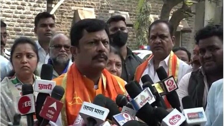 कोल्हापूर उत्तर पोटनिवडणूक : उद्धव ठाकरेंनी समजूत काढूनही शिवसैनिकांमध्ये नाराजी कायम Mumbai Tak