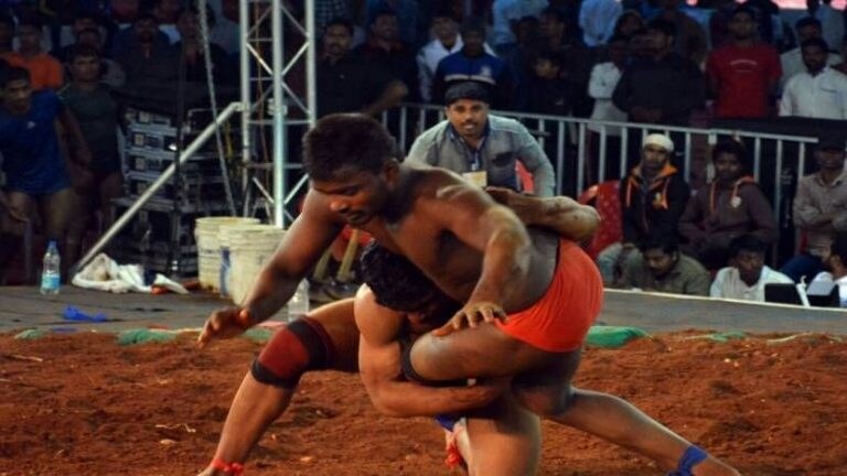 साताऱ्यात रंगणार ‘महाराष्ट्र केसरी’ कुस्तीचा थरार, मानाची गदा उचलण्यासाठी मल्लांमध्ये चुरस Mumbai Tak