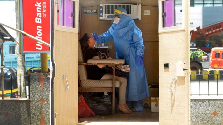 मुंबईत Corona रूग्ण संख्येत पुन्हा घट, बरे होणारे रूग्ण वाढले Mumbai Tak