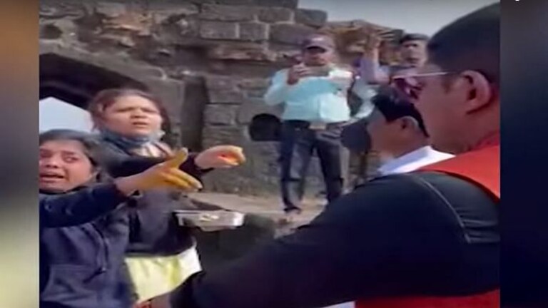 रायगड : बाबासाहेब पुरंदरेंच्या अस्थी रायगडावर विसर्जित करण्याचा प्रयत्न?; नेमकं काय घडलं… mumbaitak