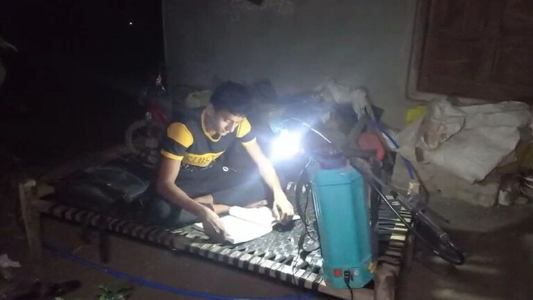 ऐन दहावी-बारावीच्या परीक्षा काळातच अंधार; परभणी जिल्ह्यातील तब्बल २२१ गावांची वीज तोडली Mumbai Tak