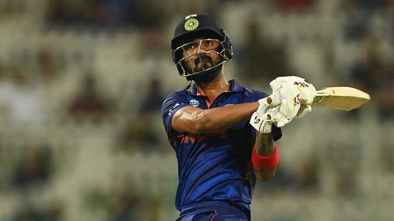 T20 World Cup : भारताचं आव्हान अजुनही कायम, स्कॉटलंडवर ८ विकेट राखून मात Mumbai Tak