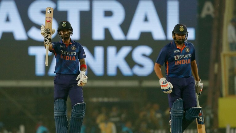 Ind vs NZ : टीम इंडियाची मालिकेत विजयी आघाडी, रोहित-राहुलची निर्णायक शतकी भागीदारी Mumbai Tak