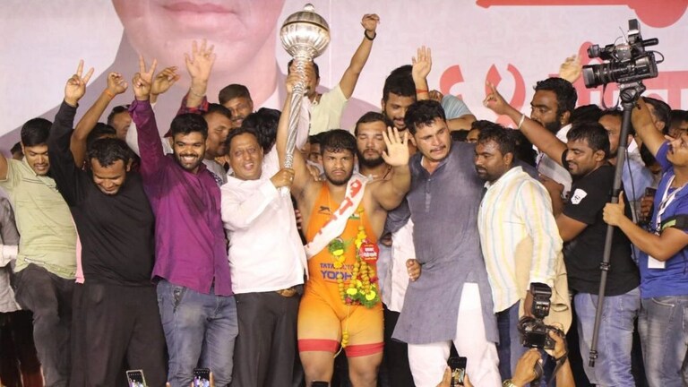महाराष्ट्र केसरी: २२ वर्षांचा दुष्काळ संपवत कोल्हापूरचा पठ्ठ्या पाहतोय ऑलिम्पिकचं स्वप्न Mumbai Tak