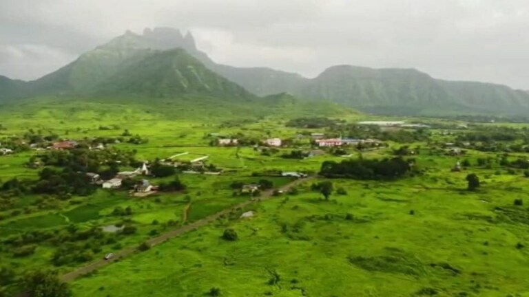 तोकडे कपडे घातल्याचा जाब विचारत मलंगगड भागात तरूणांना मारहाण, दोन तरूणींचा विनयभंग Mumbai Tak