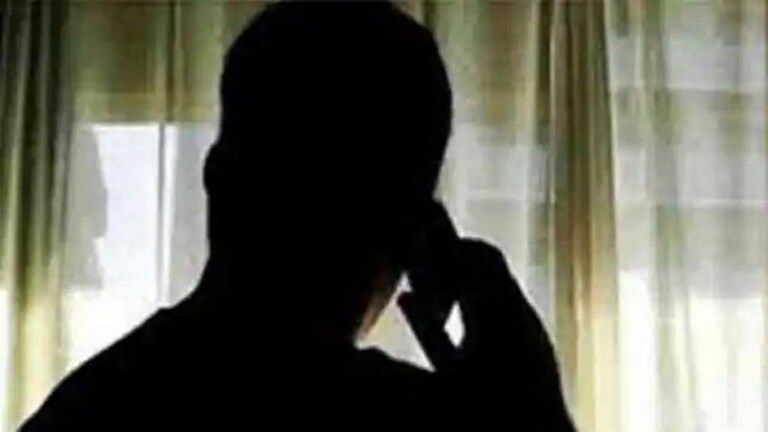 जिगलो म्हणून नोकरी लावतो असं सांगत तरूणाची 1 लाख 53 हजारांना फसवणूक Mumbai Tak