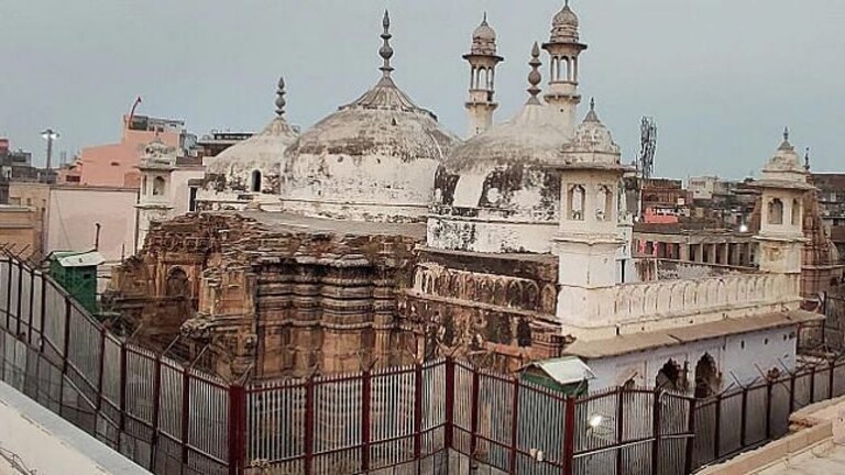 ज्ञानवापी मशिदीचं सर्वेक्षण पूर्ण, परिसरातल्या विहिरीत शिवलिंग आढळल्याचा दावा Mumbai Tak