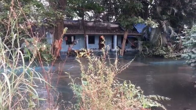 ऐन दिवाळीत MIDC ची पाईपलाईन फुटली, डोंबिवलीकरांचे हाल Mumbai Tak