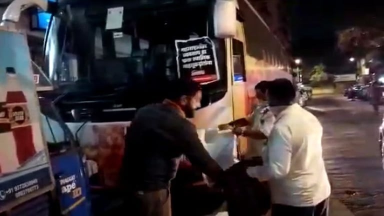 मनसेचं मध्यरात्री खळ्ळ खट्यॅक! आयपीएल खेळाडूंसाठी महाराष्ट्राबाहेरून आणलेल्या बस फोडल्या MumbaiTak