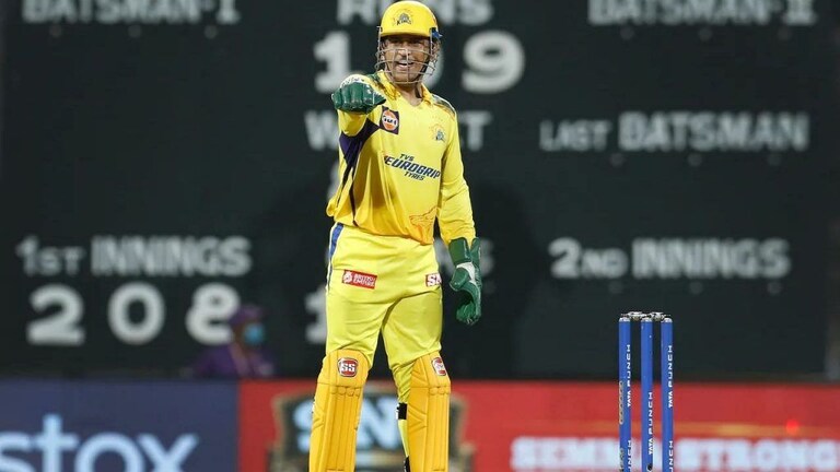 IPL 2022, CSK: …तर जग संपणार नाहीये, महेंद्रसिंह धोनी असं का म्हणाला? Mumbai Tak