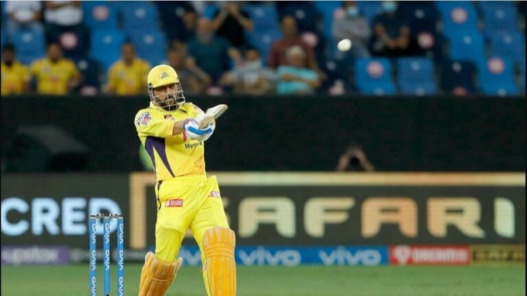 IPL 2021 : CSK थाटात अंतिम फेरीत दाखल, रंगतदार सामन्यात दिल्लीवर मात Mumbai Tak
