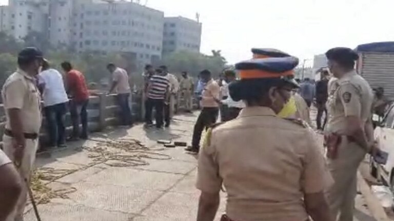 NIA चं सर्च ऑपरेशन, मिठी नदीत सापडला हरवलेला DVR Mumbai Tak