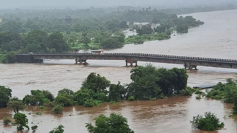 Mumbai Tak