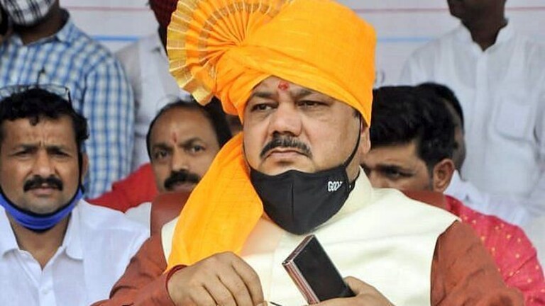 MNS-BJP: ‘मनसेसोबत युतीचा कोणताही प्रस्ताव नाही’, पाहा प्रविण दरेकर नेमकं काय म्हणाले Mumbai Tak