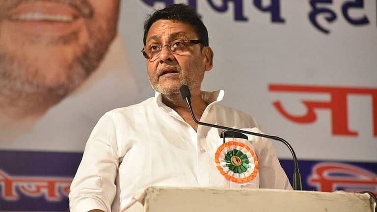 Nawab Malik: नवाब मलिक हाजिर हो… वाशिम जिल्हा न्यायालयाचा आदेश Mumbai Tak