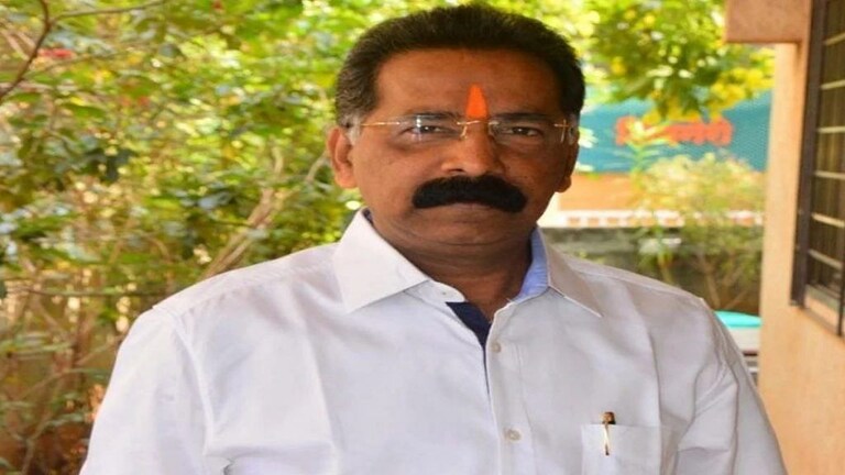 राजन साळवी लाच-लुचपतच्या रडारवर; ठाकरे गटाचे कोकणातील दुसरे आमदार चौकशीच्या फेऱ्यात Mumbai Tak