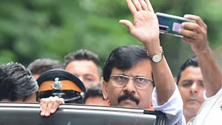 Raut: ‘गायकवाड वेडा झालाय, हवं तर राज्यपालांना शिव्या दे…’, राऊतांची नवी खेळी Mumbai Tak