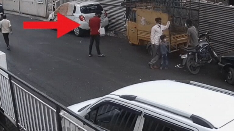 Pimpri-Chinchwad: छोट्याशा संशयातून भर रस्त्यात युवकाची हत्या, थरारक दृश्य कॅमेऱ्यात कैद Mumbai Tak