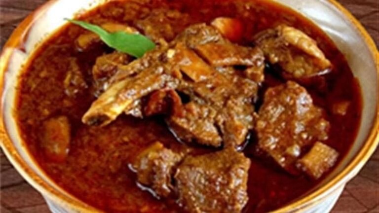 बीड: मटणावरुन राडा, दोघांनी मटण विक्रेत्याला बेदम चोपलं Mumbai Tak