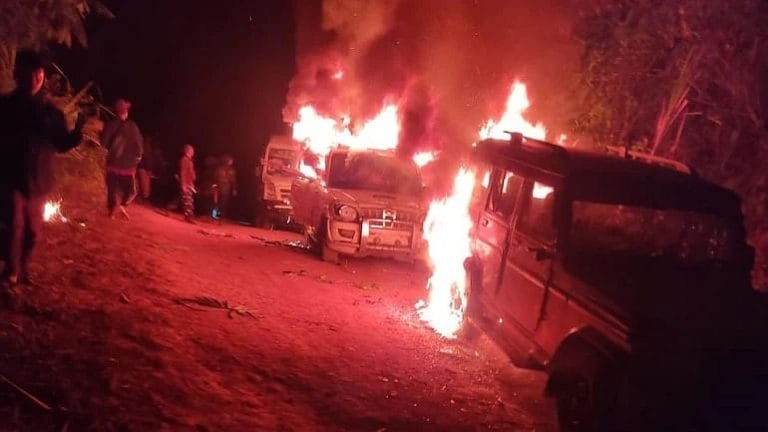 नागालँडमध्ये हिंसा : गोळीबारात सहा नागरिक ठार; सुरक्षा दलाची वाहनं पेटवली Mumbai Tak