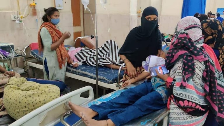 नागपुरात आरोग्य व्यवस्थेवर ताण, कोविड-नॉन कोविड रुग्णांना एकाच बेडवर उपचार Mumbai Tak