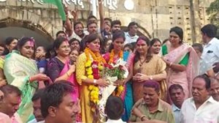 नागपुरात ‘शिंदे पॅटर्न’ थोडक्यात हुकला! कंभालेंचं बंड अपयशी, काँग्रेसनं राखली सत्ता Mumbai Tak