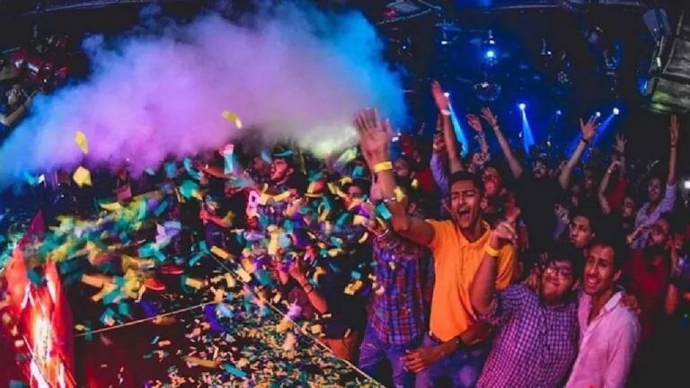 मुंबईकरांनो, नववर्षाची पार्टी विसरा! सेलिब्रेशन करण्यास महापालिकेचा नकार Mumbai Tak