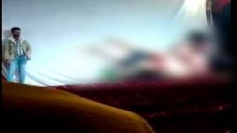 नागपूरच्या ब्राह्मणी गावात अश्लीलतेचा कळस! डान्स हंगामा कार्यक्रमात सेमी न्यूड नृत्य Mumbai Tak