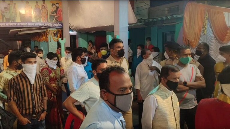 पालघर : लग्नात नियमांचा भंग केल्याप्रकरणी नवरदेवाच्या वडिलांना अटक Mumbai Tak