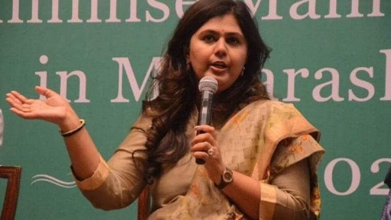 Pankaja Munde: पंकजा मुंडेंनी घेतली पंतप्रधान मोदींची भेट? Mumbai Tak