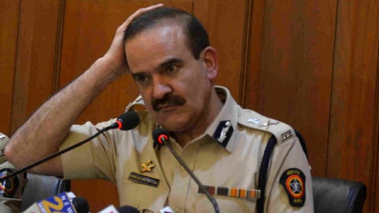 राज्य सरकारला झटका, परमबीर यांच्याविरुद्ध दाखल पाचही तक्रारींचा तपास CBI करणार Mumbai Tak