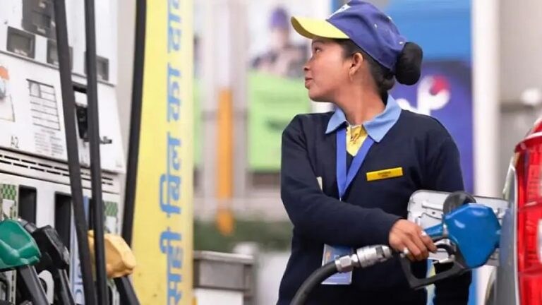 मोदी सरकारच्या निर्णयानंतर तुमच्या शहरात पेट्रोलचा नेमका भाव काय?, आजपासून किती रुपयांना मिळणार? Mumbai Tak