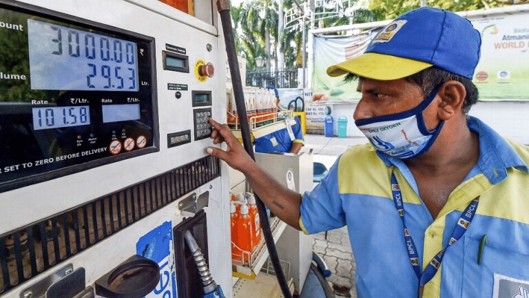 पेट्रोल-डिझेलच्या VAT कपातीमुळे सरकारला का भरलीये धडकी? Mumbai Tak
