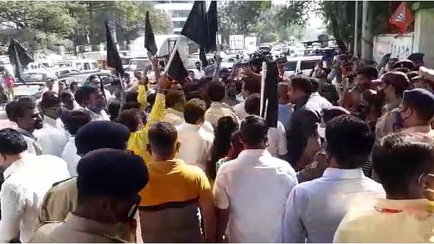 Mumbai Tak