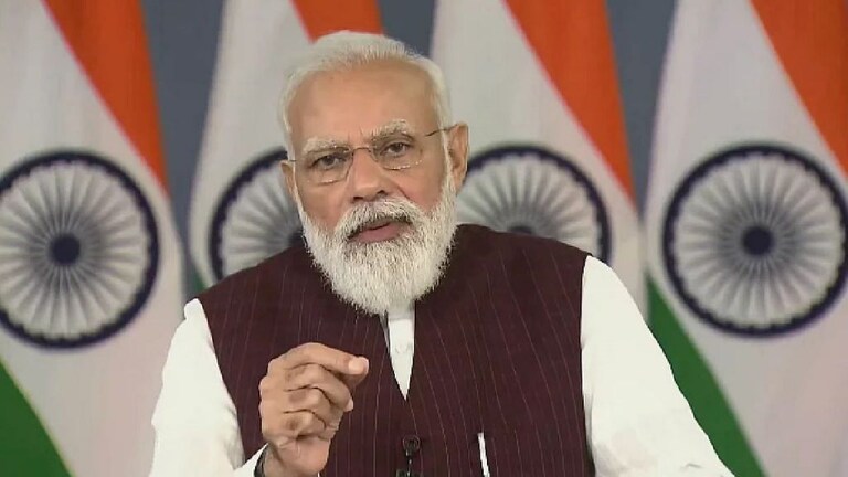 अहमदनगर दुर्घटनेची पंतप्रधान मोदींकडून दखल, दुर्घटनेबद्दल व्यक्त केला शोक Mumbai Tak