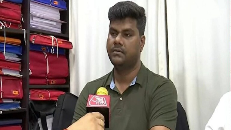 गोसावी आणि समीर वानखेडे यांच्यातील कॉलबद्दल प्रभाकर साईल खोटं बोलतोय – NCB मधील सूत्रांचा दावा Mumbai Tak