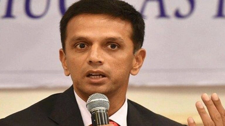 बाबा खूप कठोर वागतात, त्यांना दूर घेऊन जा ! आणि द्रविड भारताचा कोच बनला…गांगुलीने सांगितला किस्सा Mumbai Tak