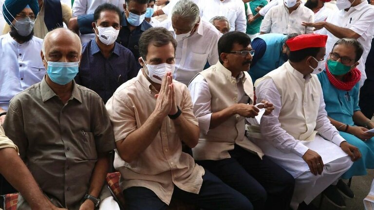 काँग्रेस नेतृत्वास हे कधी उमगणार?; शिवसेनेचं काँग्रेसला सल्ल्याचं ‘टॉनिक’ Mumbai Tak